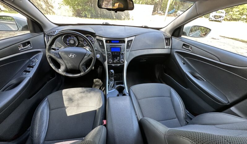
								Hyundai Sonata SE 2012 full									