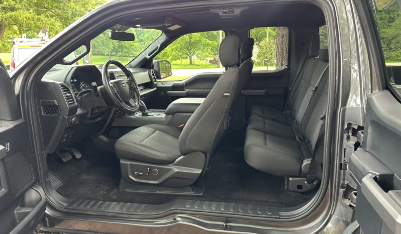
								2018 Ford F150 Supercrew cab XLT Pickup 4D 5 1/2 ft full									