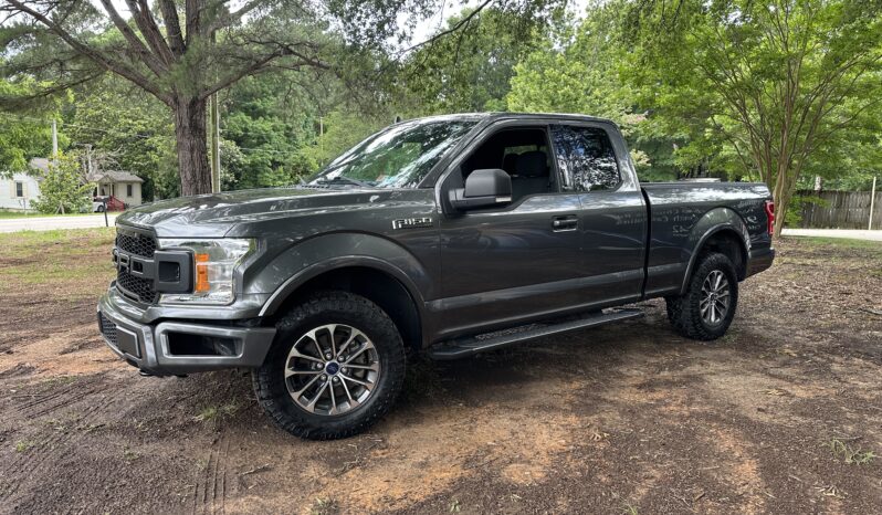 2018 Ford F150 Supercrew cab XLT Pickup 4D 5 1/2 ft