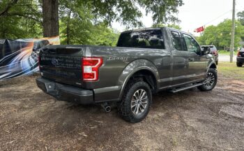 2018 Ford F150 Supercrew cab XLT Pickup 4D 5 1/2 ft