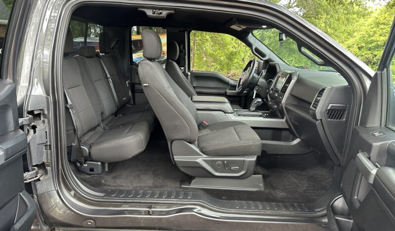 
								2018 Ford F150 Supercrew cab XLT Pickup 4D 5 1/2 ft full									