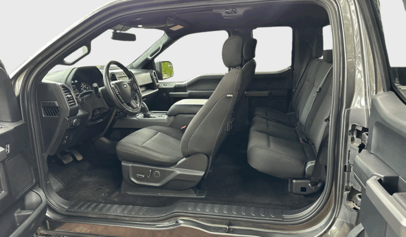 
								2018 Ford F150 Supercrew cab XLT Pickup 4D 5 1/2 ft full									