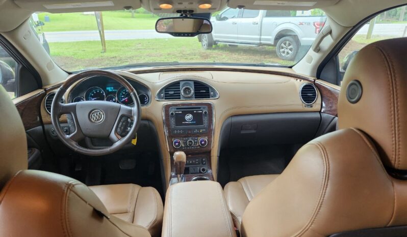 
								2017 Buick Enclave Essence full									