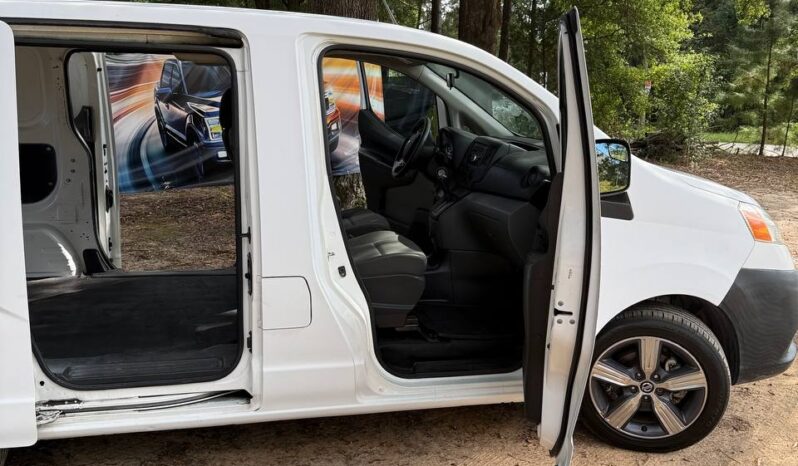 
								2017 Nissan NV200 SV Cargo Van full									